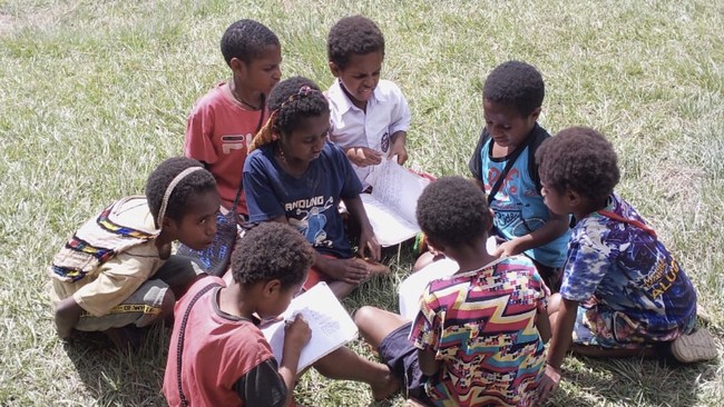 Donasi untuk Anak-Anak Papua Peroleh Pendidikan juga Hidup yang tersebut Layak